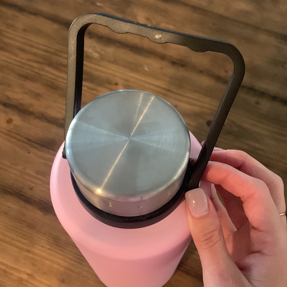 HydraPeak 67oz Stainless Steel Bottle - Picture 3 of 3